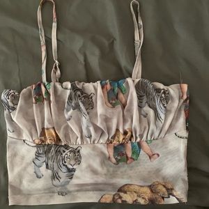 Hii I’ve had this shirt In my closet and I never wore it, it just sits there